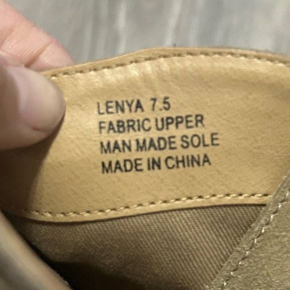 Rock & Candy Women's fringe Cream and Tan Boots size 7.5 - Picture 4 of 8